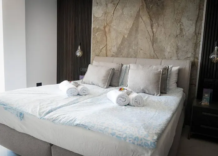 Villa Luxury Oasis In *