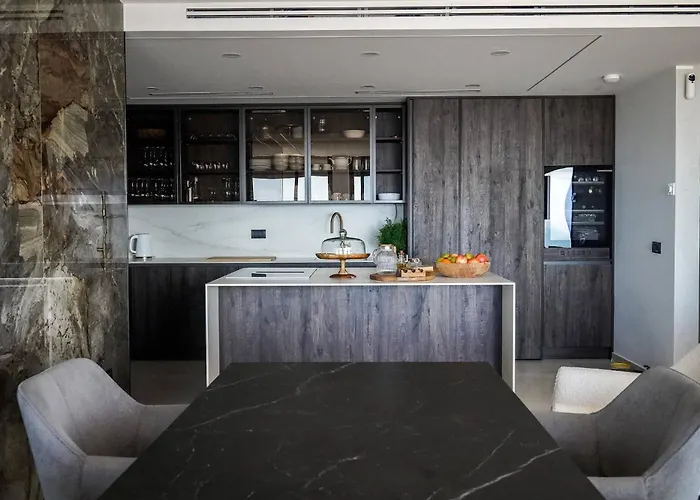 Luxury Oasis In Willa *